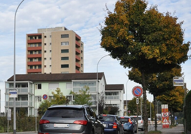 Strasse als Lärmquelle: Die Ringstrasse Nord in Lenzburg, die dereinst verlängert werden soll. Foto: zvg