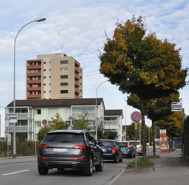 Strasse als Lärmquelle: Die Ringstrasse Nord in Lenzburg, die dereinst verlängert werden soll. Foto: zvg