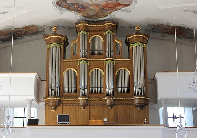 <em>Wieder strahlend und intoniert:</em> Die revidierte Orgel in der Pfarrkirche Sarmenstorf. Foto: Alfred Gassmann