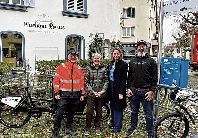 Schlüsselpersonen zu Initialisierung: Max Chopard, Fachstelle Umwelt; Kathrin Erne, Madame Bocuse; Christina Bachmann-Roth, Vizeammann; Jonathan Clemens, Balcony Bikes.Foto: zvg