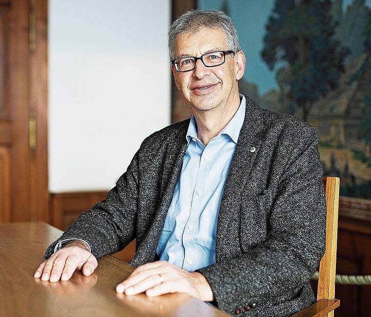 «Wir wollen klarer und transparenter kommunizieren»: Stadtammann Daniel Mosimann im Rixheimerzimmer im Rathaus. Foto: Britta Gut