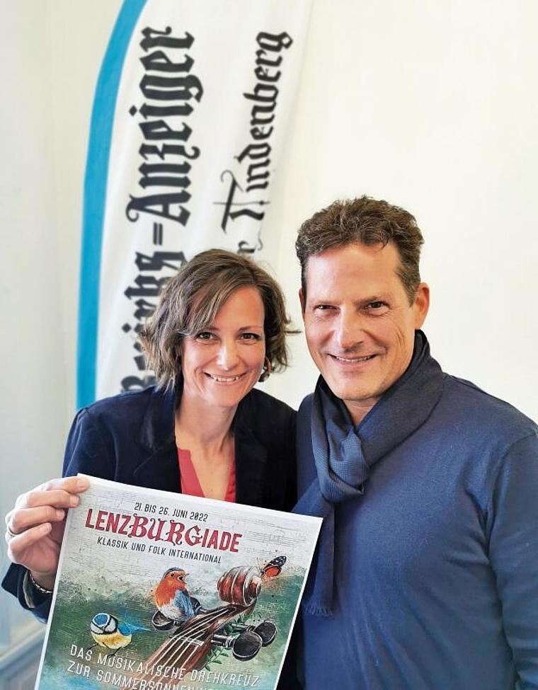 «Unser roter Faden ist die Qualität»: Die Lenzburgiade-Intendanten Fränzi Frick und Oliver Schnyder zu Besuch auf der Redaktion. Foto: Fritz Thut