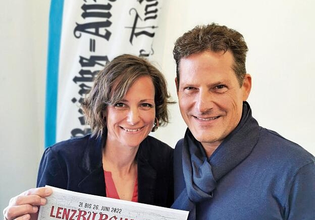 «Unser roter Faden ist die Qualität»: Die Lenzburgiade-Intendanten Fränzi Frick und Oliver Schnyder zu Besuch auf der Redaktion. Foto: Fritz Thut