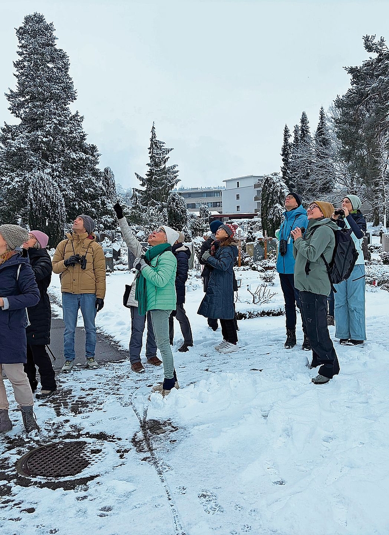 Zahlreiche Freiwillige sind erschienen.Foto: zvg