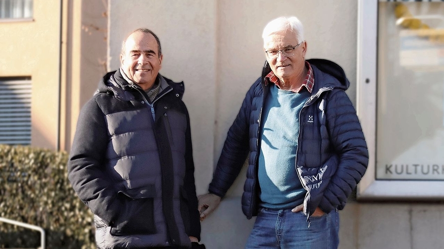 Möchten den Trafoturm erklingen lassen: Otto Moser und Gallus Zahno.Foto: Romi Schmid