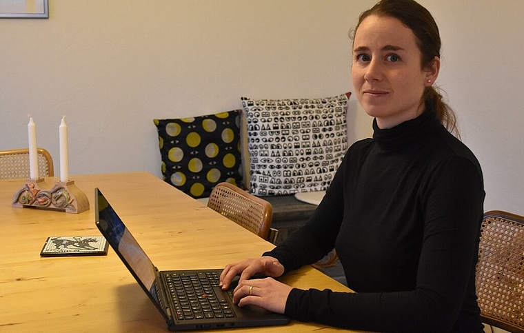 Schreibt bereits am zweiten Buch: Schriftstellerin Anna Hitz aus Beinwil am See, Autorin von «Der Schwindel».Foto: LH