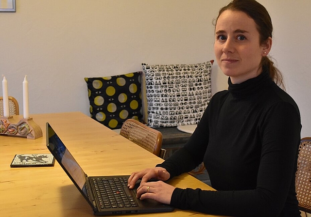 Schreibt bereits am zweiten Buch: Schriftstellerin Anna Hitz aus Beinwil am See, Autorin von «Der Schwindel».Foto: LH