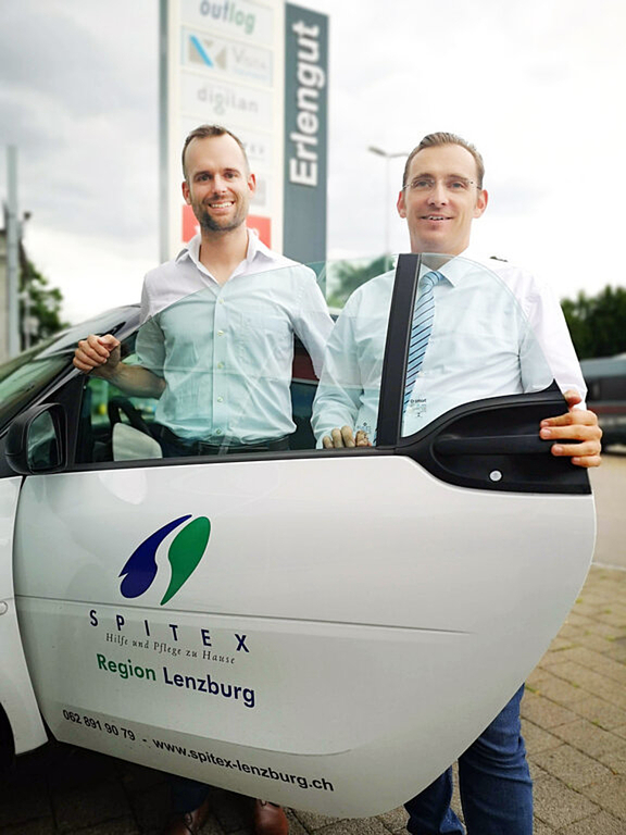 Erfolgreiche Bilanz: Martin Imhof (Präsident der Spitex Region Lenzburg) und Geschäftsleiter Daniel Lukic.Foto: Fritz Thut