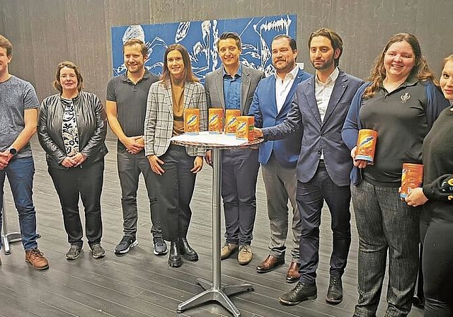 Freisinnige Nationalratskandidaten des Bezirks Lenzburg zu Handen des Kantonalparteitags: Juri Wildi, Jeanine Glarner, Patrick Stocker, Nationalrätin Maja Riniker, Andreas Schmid, Philippe Minnig, Kaspar Schoch, Christine Iten und Anna Staub. Foto: 