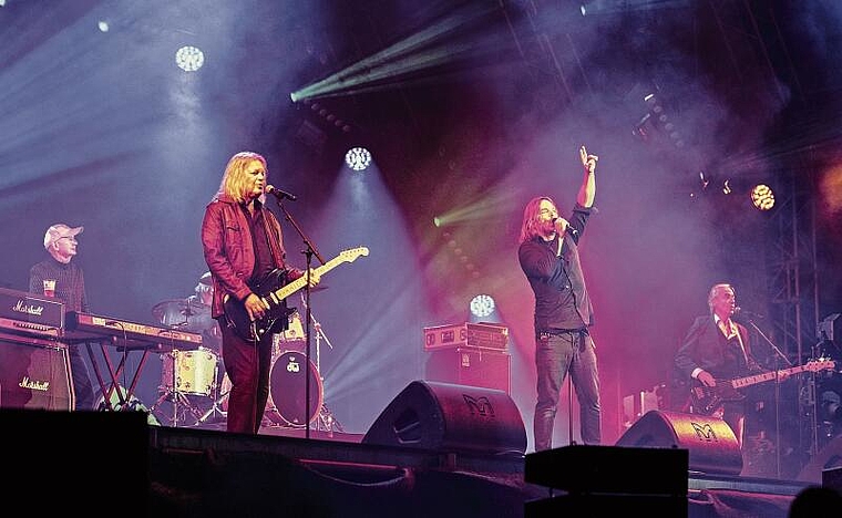 Dieses Jahr eine Attraktion am Schützi-Open-Air: Die Band Münchener Freiheit, hier am Heitere-Open-Air 2021.Foto: Patrick Hürlimann/LZ