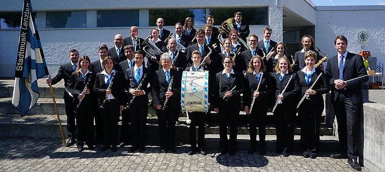 <em>Ist seit Januar unter neuer Leitung:</em> Die Stadtmusik Lenzburg. Foto: zvg