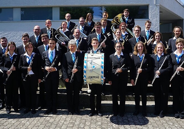 <em>Ist seit Januar unter neuer Leitung:</em> Die Stadtmusik Lenzburg. Foto: zvg