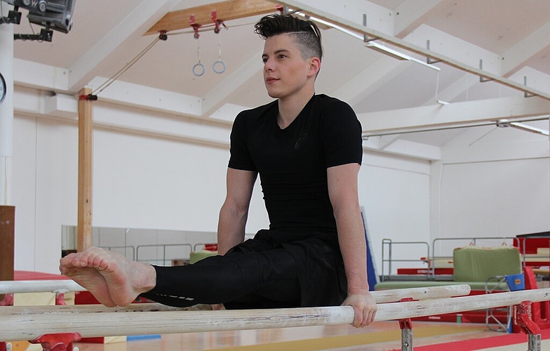 Die Final-Show für das «Supertalent» entsteht im Turnzentrum in Niederlenz: Im Showbusiness darf der ehemalige Elite-Kunstturner Lucas Fischer auch seine künstlerische Ader ausleben.