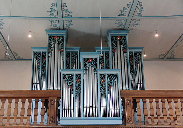 Erstrahlt in neuem Glanz: Die revidierte Orgel in der Staufbergkirche. Foto: Alfred Gassmann