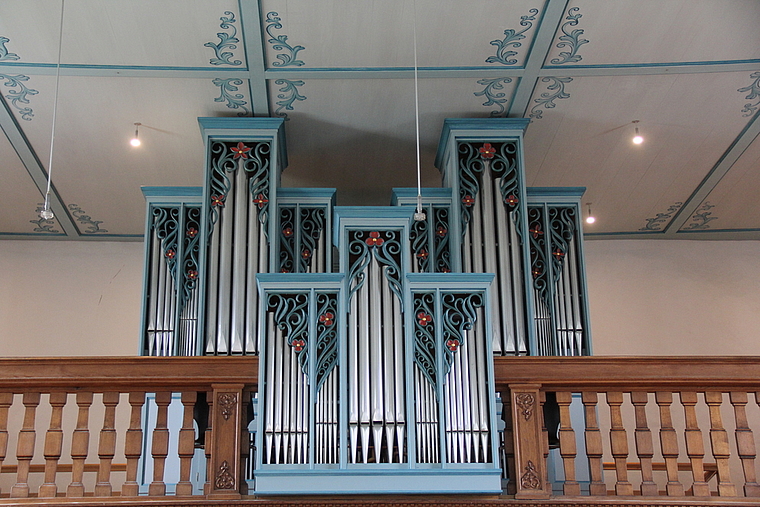 Erstrahlt in neuem Glanz: Die revidierte Orgel in der Staufbergkirche. Foto: Alfred Gassmann