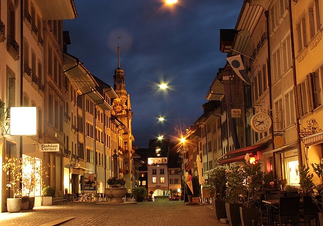 <em>Ideen für die Belebung:</em> Die Rathausgasse in der Lenzburger Altstadt. Foto: Alfred Gassmann