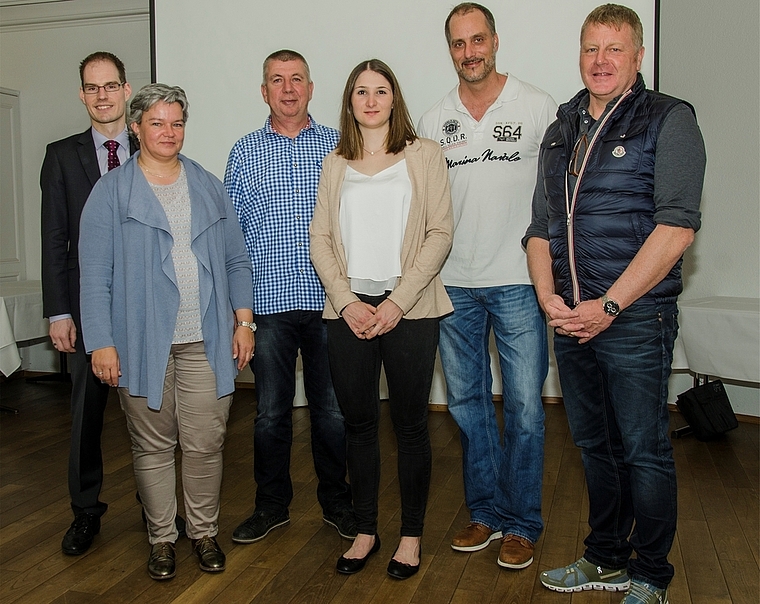 Der Dank galt den Sponsoren: Durch die finanzielle Unterstützung lässt Ramona Härdi den «inneren Motor» weiterhin auf Hochtouren laufen. Foto: Peter Winkelmann