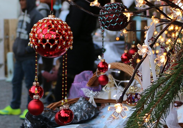 Weihnachtlich: Eine passende Dekoration sorgt auch an der «Adventsträumerei» für Stimmung. Foto: Archiv/MS