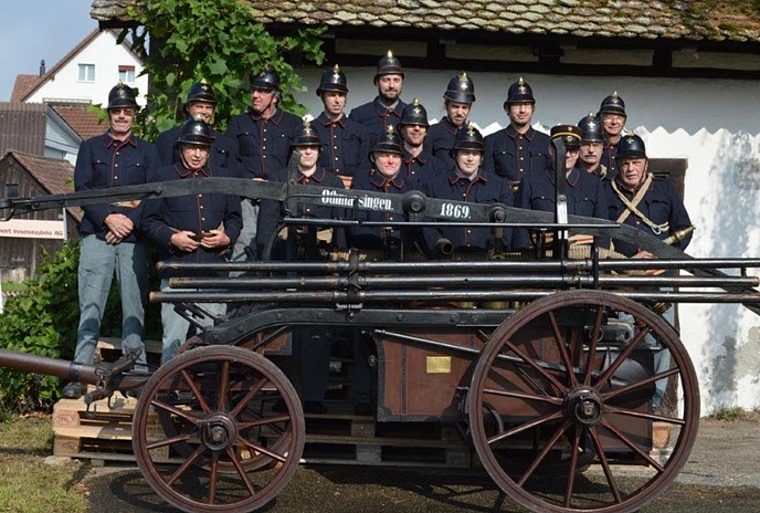 <em>Herausgeputzt: </em>Auch die Feuerwehr Maiengrün geht am 23. Schweizerischen Handdruckspritzenwettbewerb mit ihrer Handdruckspritze an den Start. Foto: zvg