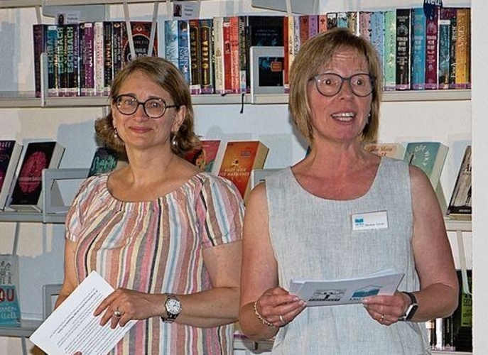 Gemeinderätin Simone Diem und Bibliotheksleiterin Monique Cecuta.Foto:  Verena Schmidtke