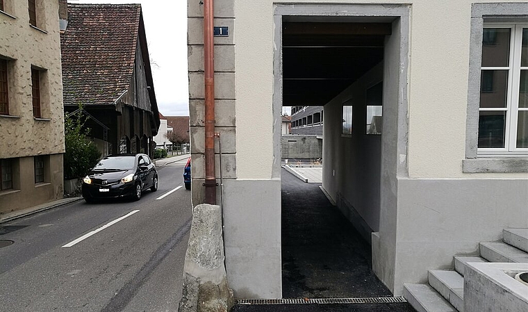 Bekommt einen eingängigen Namen: Der Fussgängerdurchgang beim Seenger «Bären» heisst «Bärengässli». Foto: tf