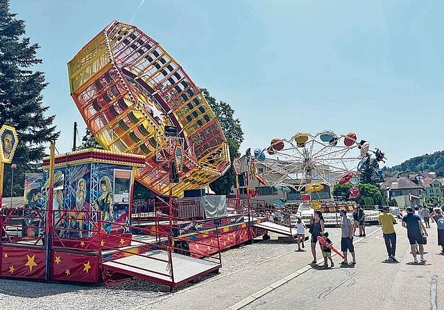 Lud zu Fahrten ein: Der Lunapark am Jugendfest Beinwil am See. Foto: Andreas Walker
