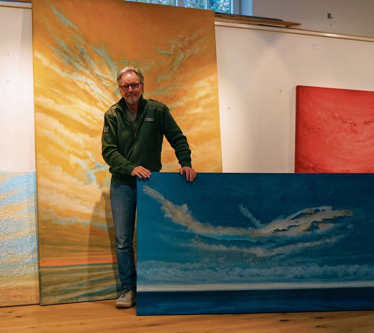 Noch ist er mit Aufstellen beschäftigt: Alain Mieg.Foto: Rinaldo Feusi