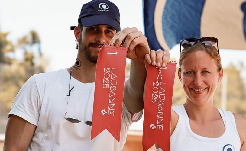 Präsidentin Carole Zwyssig-Kliem und Oberturner Dario Brühlmann mit den Turnfestsiegen.Foto: Romi Schmid