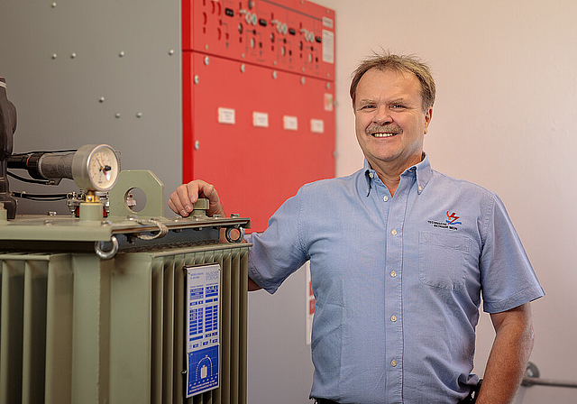 Angefangen hat es in einem Holzschopf: Nach 30 Dienstjahren geht Max Urech als Leiter der Technischen Betriebe Seon in den Ruhestand. Foto: zvg