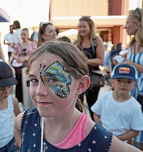 Kunstvoll verziert: Am Jugendfest durfte das Kinderschminken nicht fehlen. Foto: Mirjam Stutz