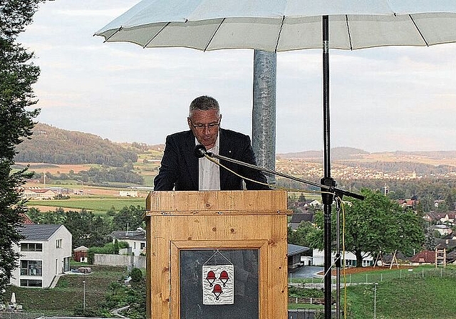 Festredner in Seon: Andreas Glarner, Nationalrat und Präsident der SVP Aargau. :
