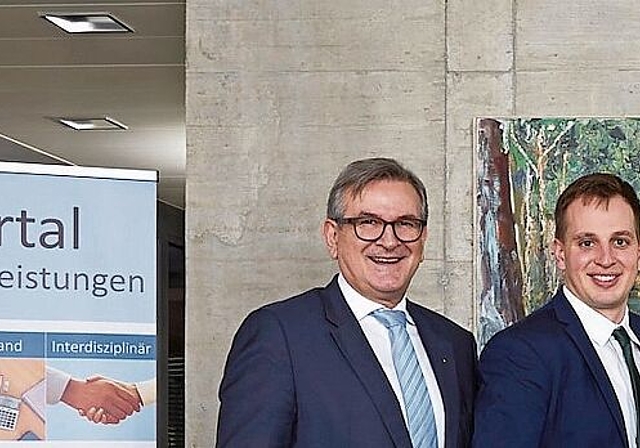 60 Jahre Realit-Gruppe: CEO Philipp Gloor (ganz links) und Partnerin Isabella Fringer (rechts) mit der künftigen Führung von links Fabio Gloor (Neffe von Philipp), Aline und Michel Fringer (Kinder von Isabella), die ab diesem Jahr auf ihre künftig