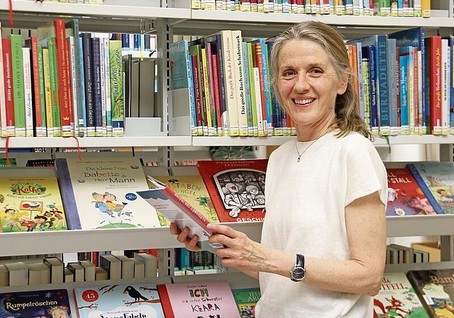 Arbeitet seit 14 Jahren in der Stadtbibliothek Lenzburg: Barbara Hediger.Foto: Romi Schmid