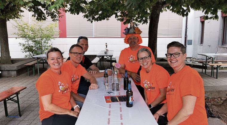 Bereit für den  Parcours: Die Damenriege Sarmenstorf feierte Geburtstag.Foto: Verena Schmidtke