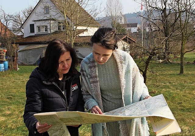 «Wir sind dankbar für die Aufnahme»: Die Ukrainerinnen Liudmyla Kovalchuk und Tetiana Ivanova in Leutwil. Foto: Alfred Gassmann