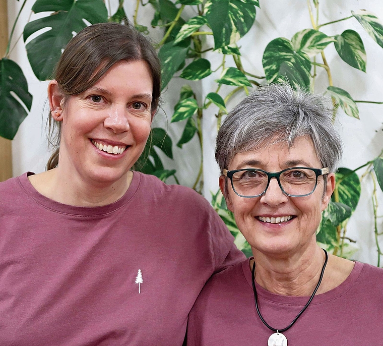 Die neue Co-Präsidentin: Flavia Geiger und die scheidende Präsidentin Monica Locher-Schenk.Foto: NVSVLenzburg