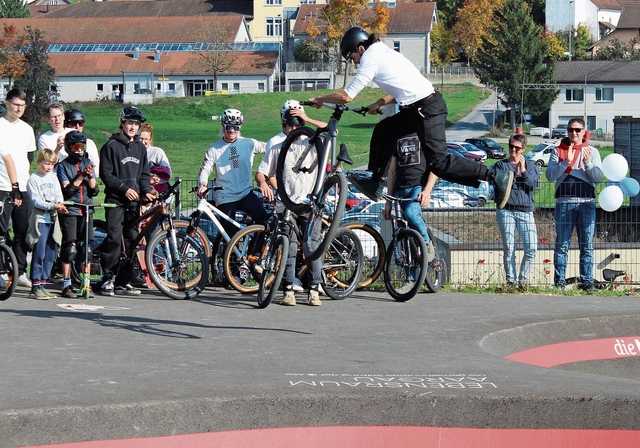 Jonas Schneider bei einem «Tailwhip».Foto: DHu