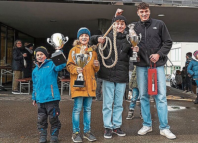 Die Kategoriensieger in Seengen: Levin Kamm, Iven Strub, Marc Widmer und Lars Meyer.  Foto: Urs Sigg