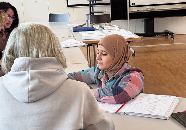 Sima Hamnawa will den Frauen in ihren Kursen nicht nur die Sprache vermitteln, sondern auch Sicherheit geben und das Gefühl, unterstützt zu sein.Foto: VSC