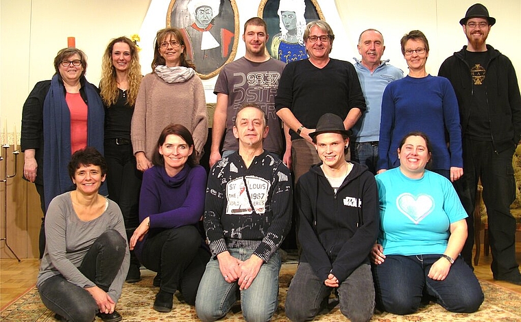 Sie verbindet die Liebe zum Theater: Die Rupperswiler Theatergruppe «Tangram». Foto: Stefanie Osswald