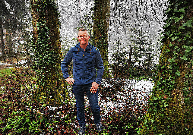 Prägt seit 30 Jahren die Wälder rund um Seon: Marcel Hablützel, Revierförster und Betriebsleiter des Forstbetriebs Region Seon. Foto: Fritz Thut