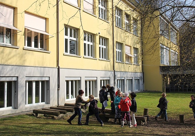 Wird untersucht: Schulanlage Rothbleicherain in Niederlenz. Foto: AG
