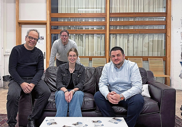 Das Team hinter dem Lerntreff: Rafael Enzler (Gloria Coworking), Tanja Isler (Lerntreff), Faton Rukovci (Lerntreff) und hinten: Roman Schurter.Foto: Verena Schmidtke