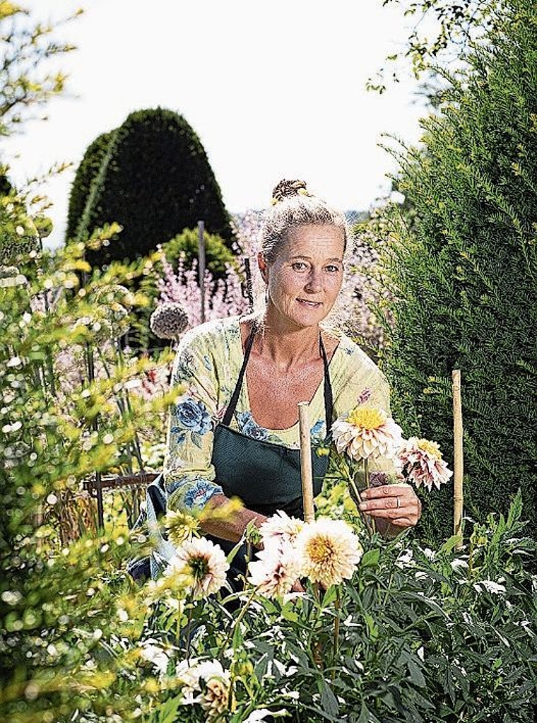 Gärtnerin im Schlossgarten Wildegg: Tanya van der Laan. Foto: Pascal Meier/MA