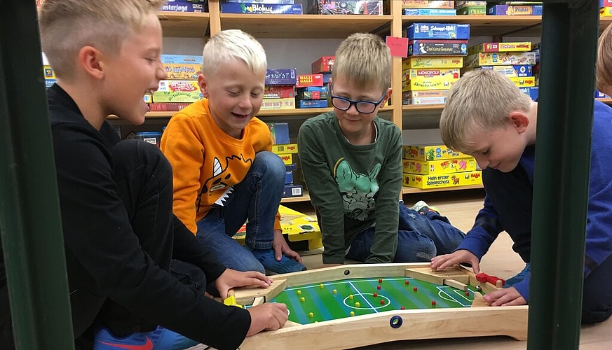 <em>Neue Spiele kennen lernen: </em>Ferienpass-Kurs Ludothek.