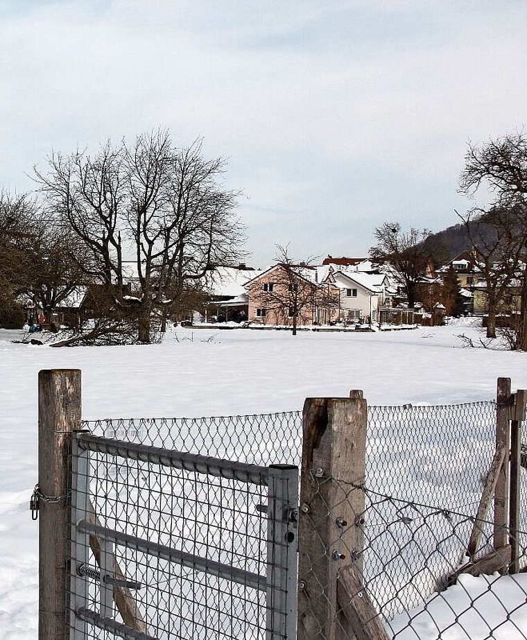 Wird für Alterswohnungen baureif aufbereitet: Baugebiet Stapfe. Foto: Alfred Gassmann