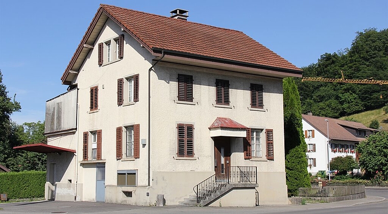 Steht zum Verkauf: Das Milchhüüsli in Ammerswil. Foto: Alfred Gassmann