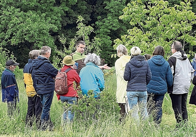 Auch eine Führung  fand an der Jubiläumsfeier statt.Foto: zvg