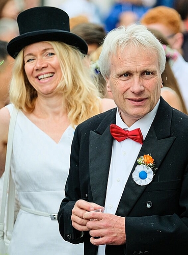 <em>Gute Laune:</em> Lehrer am Umzug. <em>Gute Laune:</em> Lehrer am Umzug.