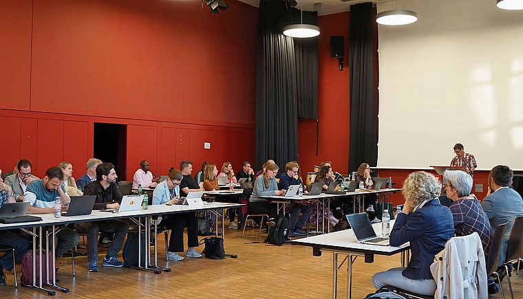 Der Lenzburger Einwohnerrat tagte an der dritten Sitzung 2026 erneut im Lenzhard. Besonders drei Traktanden standen im Fokus.Foto: rfb